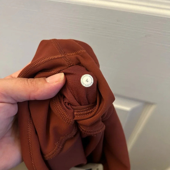 Lululemon Wunder Train High-Rise Tight 25"
Dark Terracotta - Picture 9 of 9
